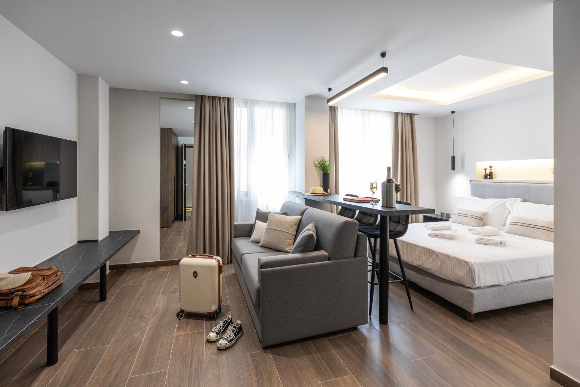 Deluxe Family Room